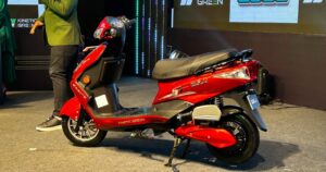 मात्र ₹69,990 के कीमत में Kinetic Green E Luna हुई लॉन्च, मिलेगी 110KM की रेंज